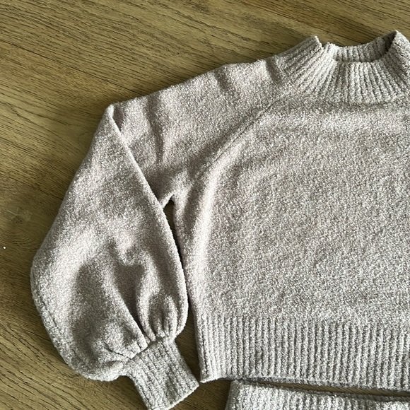 Vici matching sweater set- sweater and skirt - Picture 3 of 5